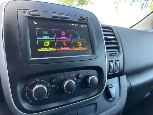 Renault Trafic 2.0 dCi 145 T29 L2H1 DC Comfort | Dubbel Cabine | Automaat | Trekhaak | Achteruitrij Camera | Led ActivLease financial lease