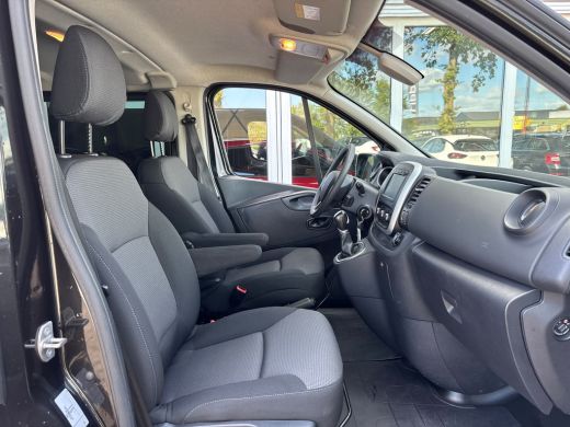 Renault Trafic 2.0 dCi 145 T29 L2H1 DC Comfort | Dubbel Cabine | Automaat | Trekhaak | Achteruitrij Camera | Led ActivLease financial lease