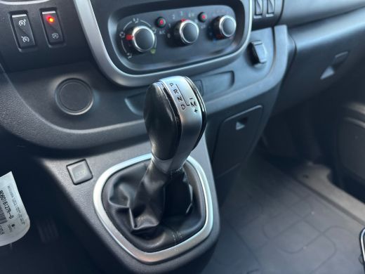 Renault Trafic 2.0 dCi 145 T29 L2H1 DC Comfort | Dubbel Cabine | Automaat | Trekhaak | Achteruitrij Camera | Led ActivLease financial lease
