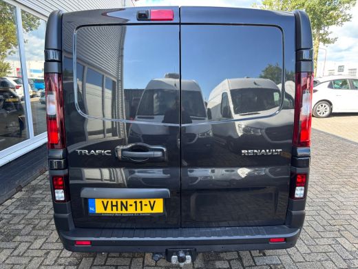 Renault Trafic 2.0 dCi 145 T29 L2H1 DC Comfort | Dubbel Cabine | Automaat | Trekhaak | Achteruitrij Camera | Led ActivLease financial lease