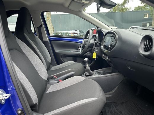Toyota Aygo 1.0 VVT-i MT Play Toyota Aygo X 1.0 VVT-i MT play ActivLease financial lease