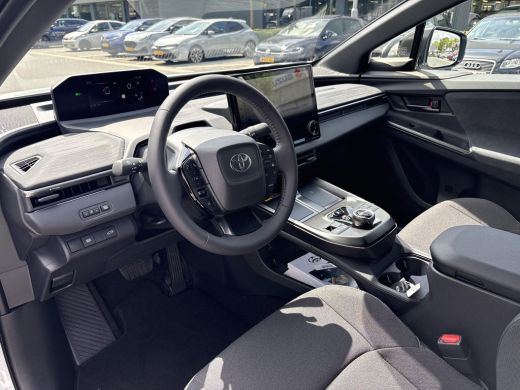 Toyota C-HR+ First Edition 77 kWh ActivLease financial lease
