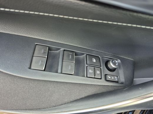 Toyota Corolla Touring Sports 2.0 Hybrid Executive ActivLease financial lease