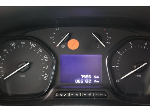 Toyota ProAce 1.5 D-4D Live Airco Cruise Navi Apple CarPlay ActivLease financial lease