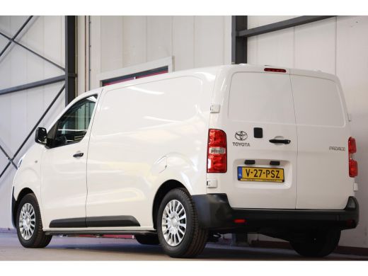 Toyota ProAce 1.5 D-4D Live Airco Cruise Navi Apple CarPlay ActivLease financial lease