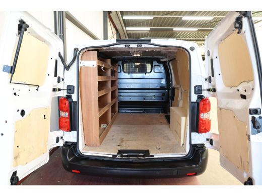 Toyota ProAce 1.5 D-4D Live Airco Cruise Navi Apple CarPlay ActivLease financial lease