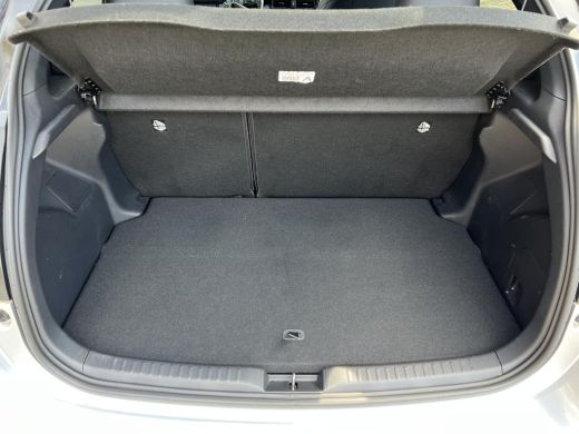 Toyota Yaris 1.5 Hybrid 130 Launch Edition | HUD | JBL Audio | ActivLease financial lease
