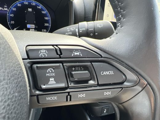 Toyota Yaris 1.5 Hybrid 130 Launch Edition | HUD | JBL Audio | ActivLease financial lease