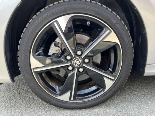 Toyota Yaris 1.5 Hybrid 130 Launch Edition | HUD | JBL Audio | ActivLease financial lease