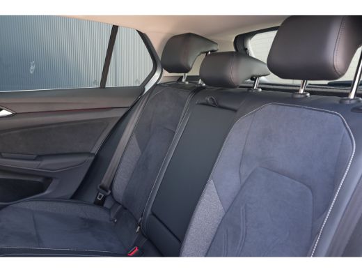 Volkswagen Golf 1.5 eHybrid Life Edition | ErgoActive Massage | Leder / Alcantara | Camera ActivLease financial lease