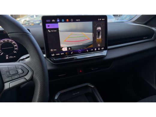 Volkswagen T-Roc 1.5 eTsi R-Line First Edition DSG | Panorama Dak | Camera | Apple Carplay | ActivLease financial lease