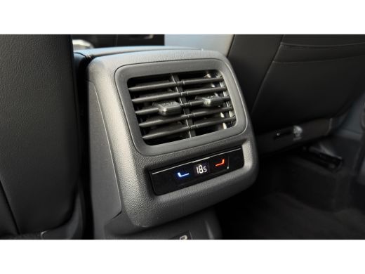 Volkswagen T-Roc 1.5 eTsi R-Line First Edition DSG | Panorama Dak | Camera | Apple Carplay | ActivLease financial lease