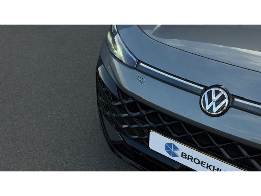 Volkswagen T-Roc 1.5 eTsi R-Line First Edition DSG | Panorama Dak | Camera | Apple Carplay | ActivLease financial lease