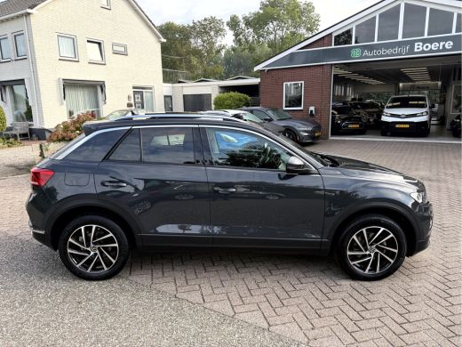 Volkswagen T-Roc 1.5 TSI Style Business Panoramadak, Stoelverwarming, App Connect ActivLease financial lease