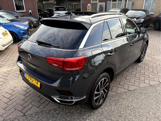 Volkswagen T-Roc 1.5 TSI Style Business Panoramadak, Stoelverwarming, App Connect ActivLease financial lease