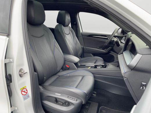 Volkswagen Tayron 1.5 eHybrid R-Line Edition | Wordt verwacht | Trekhaak | Pano | IQ.Light | Harman-Kardon | ActivLease financial lease