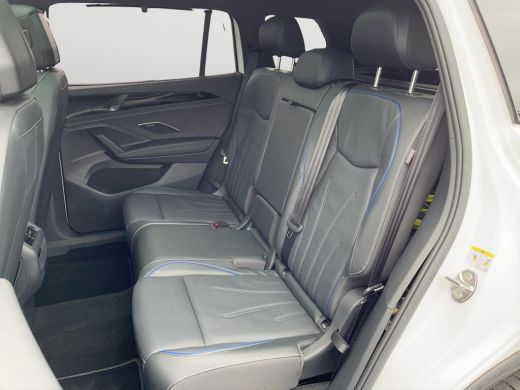 Volkswagen Tayron 1.5 eHybrid R-Line Edition | Wordt verwacht | Trekhaak | Pano | IQ.Light | Harman-Kardon | ActivLease financial lease