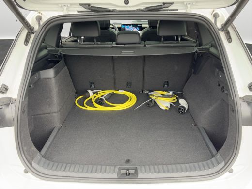 Volkswagen Tayron 1.5 eHybrid R-Line Edition | Wordt verwacht | Trekhaak | Pano | IQ.Light | Harman-Kardon | ActivLease financial lease