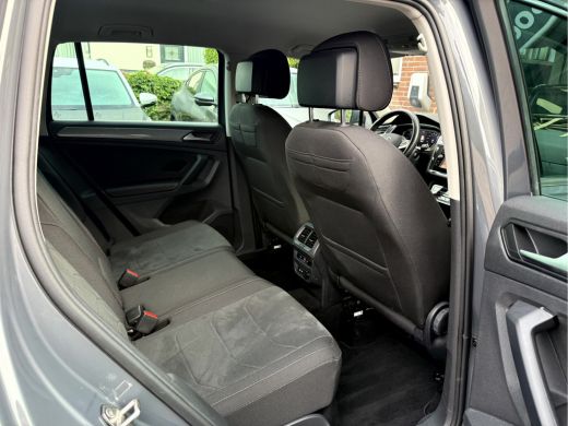 Volkswagen Tiguan 1.5 TSI Life Business Winterpakket, Trekhaak, Camera ActivLease financial lease