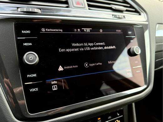 Volkswagen Tiguan 1.5 TSI Life Business Winterpakket, Trekhaak, Camera ActivLease financial lease