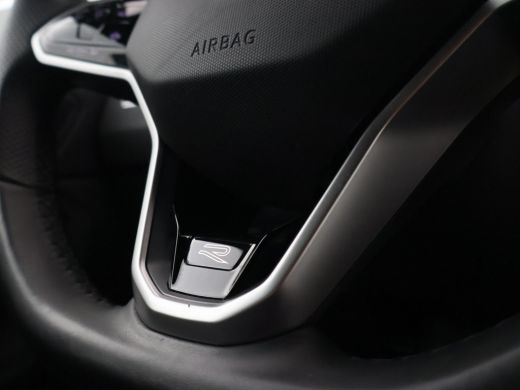 Volkswagen Tiguan 1.5 TSI R-LINE + VIRTUAL COCKPIT | ADAPTIVE CRUISE | 19 INCH ActivLease financial lease