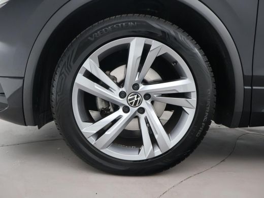 Volkswagen Tiguan 1.5 TSI R-LINE + VIRTUAL COCKPIT | ADAPTIVE CRUISE | 19 INCH ActivLease financial lease
