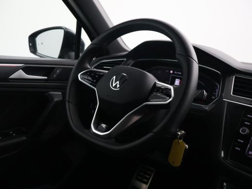 Volkswagen Tiguan 1.5 TSI R-LINE + VIRTUAL COCKPIT | ADAPTIVE CRUISE | 19 INCH ActivLease financial lease