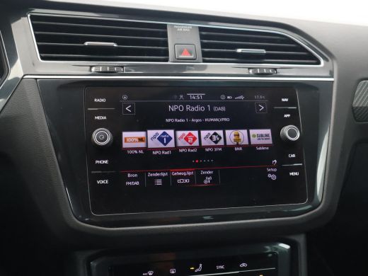 Volkswagen Tiguan 1.5 TSI R-LINE + VIRTUAL COCKPIT | ADAPTIVE CRUISE | 19 INCH ActivLease financial lease