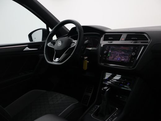 Volkswagen Tiguan 1.5 TSI R-LINE + VIRTUAL COCKPIT | ADAPTIVE CRUISE | 19 INCH ActivLease financial lease
