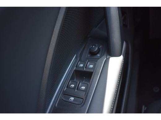 Volkswagen Tiguan Life Edition - eHybrid | 'App-Connect' draadloze smartphone integratie | Achteruitrijcamera (Rear... ActivLease financial lease