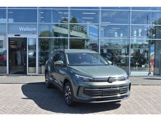 Volkswagen Tiguan Life Edition - eHybrid | 'App-Connect' draadloze smartphone integratie | Achteruitrijcamera (Rear... ActivLease financial lease