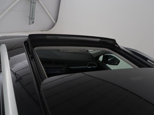 Volkswagen Tiguan | Panoramadak | Adaptive cruise | Stuur/stoel verwarming | Stoelmassage | Camera | Park assist | ... ActivLease financial lease