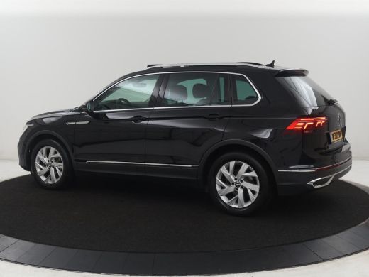 Volkswagen Tiguan | Panoramadak | Adaptive cruise | Stuur/stoel verwarming | Stoelmassage | Camera | Park assist | ... ActivLease financial lease