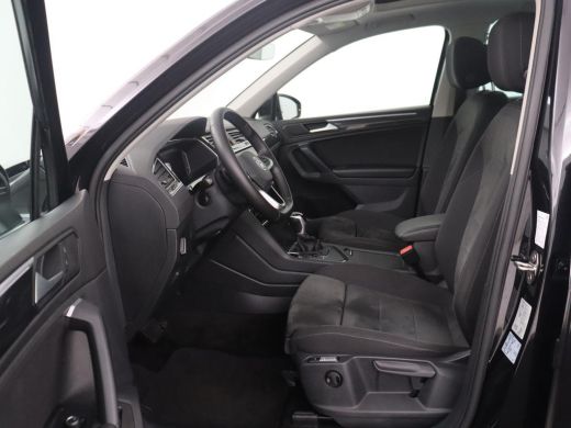 Volkswagen Tiguan | Panoramadak | Adaptive cruise | Stuur/stoel verwarming | Stoelmassage | Camera | Park assist | ... ActivLease financial lease