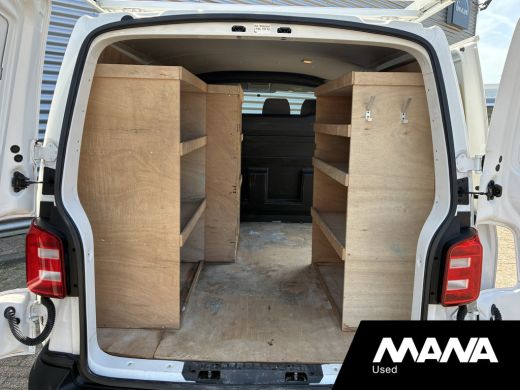 Volkswagen Transporter 2.0 TDI L1H1 Imperiaal Trekhaak Airco Carplay ActivLease financial lease