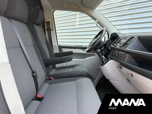 Volkswagen Transporter 2.0 TDI L1H1 Imperiaal Trekhaak Airco Carplay ActivLease financial lease