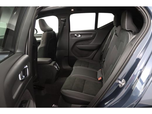 Volvo  EX40 Single Extended Ultra Black Edition Europa 82 kWh | Snel Beschikbaar | Panoramadak | Harman/Kardo... ActivLease financial lease