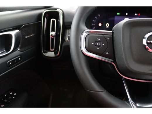 Volvo  EX40 Single Extended Ultra Black Edition Europa 82 kWh | Snel Beschikbaar | Panoramadak | Harman/Kardo... ActivLease financial lease