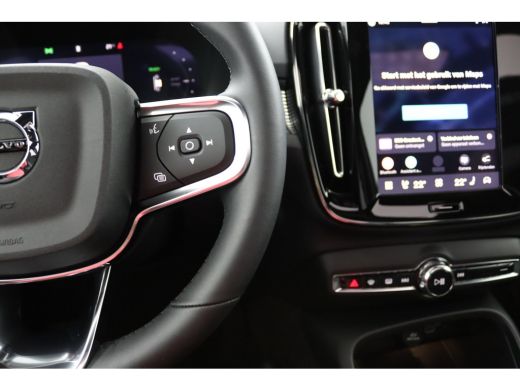 Volvo  EX40 Single Extended Ultra Black Edition Europa 82 kWh | Snel Beschikbaar | Panoramadak | Harman/Kardo... ActivLease financial lease