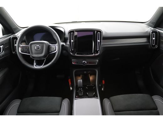 Volvo  EX40 Single Extended Ultra Black Edition Europa 82 kWh | Snel Beschikbaar | Panoramadak | Harman/Kardo... ActivLease financial lease