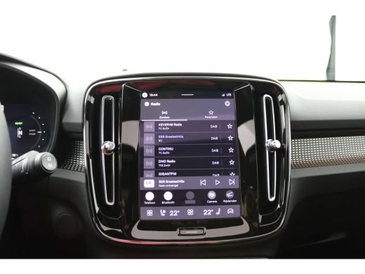 Volvo  EX40 Single Extended Ultra Black Edition Europa 82 kWh | Snel Beschikbaar | Panoramadak | Harman/Kardo... ActivLease financial lease