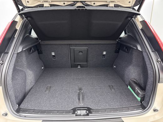 Volvo  EX40 Single Motor Extended Range 82kWh Plus | 19" | Panoramadak| Harman Kardon | 360 Camera | Getint G... ActivLease financial lease