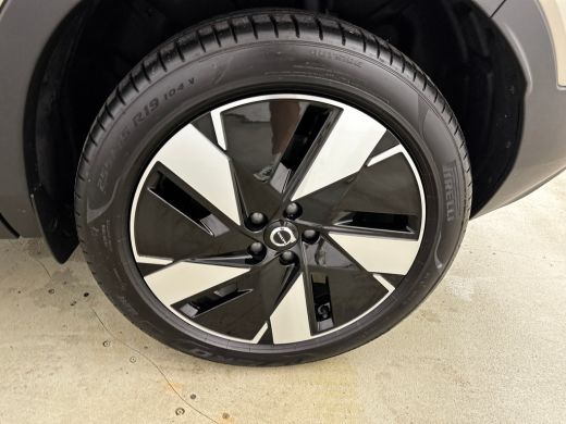 Volvo  EX40 Single Motor Extended Range 82kWh Plus | 19" | Panoramadak| Harman Kardon | 360 Camera | Getint G... ActivLease financial lease