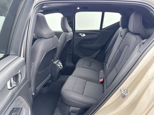 Volvo  EX40 Single Motor Extended Range 82kWh Plus | 19" | Panoramadak| Harman Kardon | 360 Camera | Getint G... ActivLease financial lease