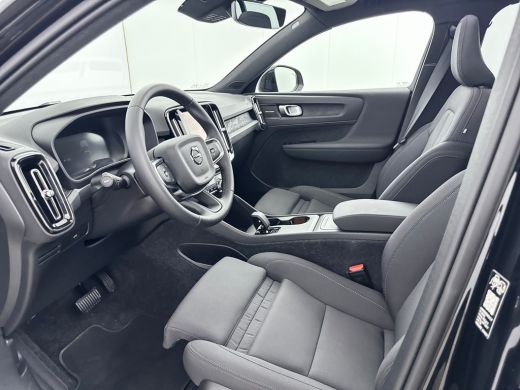 Volvo  EX40 Single Motor Extended Range Plus Black Ed. 82 kWh | 20" | Panoramadak | 360 Camera | Harman Kardo... ActivLease financial lease
