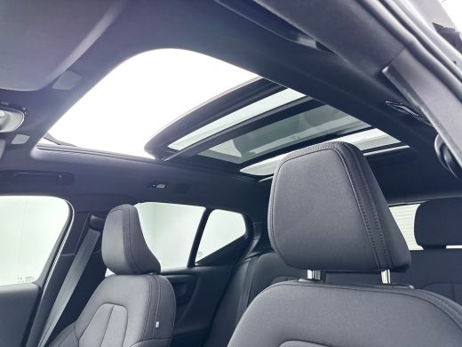 Volvo  EX40 Single Motor Extended Range Plus Black Ed. 82 kWh | 20" | Panoramadak | 360 Camera | Harman Kardo... ActivLease financial lease