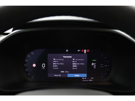Volvo  EX40 Single Motor Extended Range Ultra Europa 82 kWh | Snel Beschikbaar | Panoramadak | 360&deg; Camera | ... ActivLease financial lease