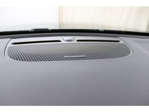 Volvo  EX40 Single Motor Extended Range Ultra Europa 82 kWh | Snel Beschikbaar | Panoramadak | 360&deg; Camera | ... ActivLease financial lease