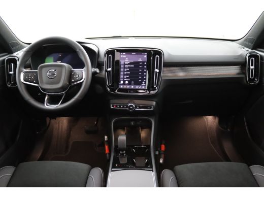 Volvo  EX40 Single Motor Extended Range Ultra Europa 82 kWh | Snel Beschikbaar | Panoramadak | 360&deg; Camera | ... ActivLease financial lease