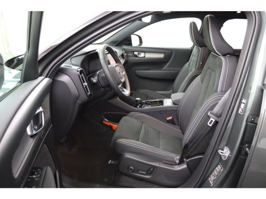 Volvo  EX40 Single Motor Extended Range Ultra Europa 82 kWh | Snel Beschikbaar | Panoramadak | 360&deg; Camera | ... ActivLease financial lease